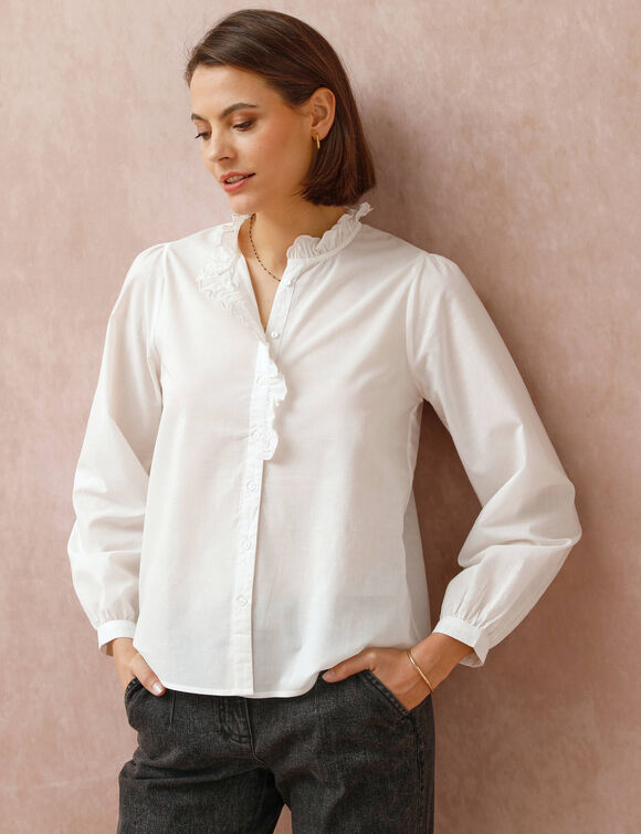 Effen bloes met stroken aan de hals (ecru) Effen bloes met stroken aan de hals (ecru)